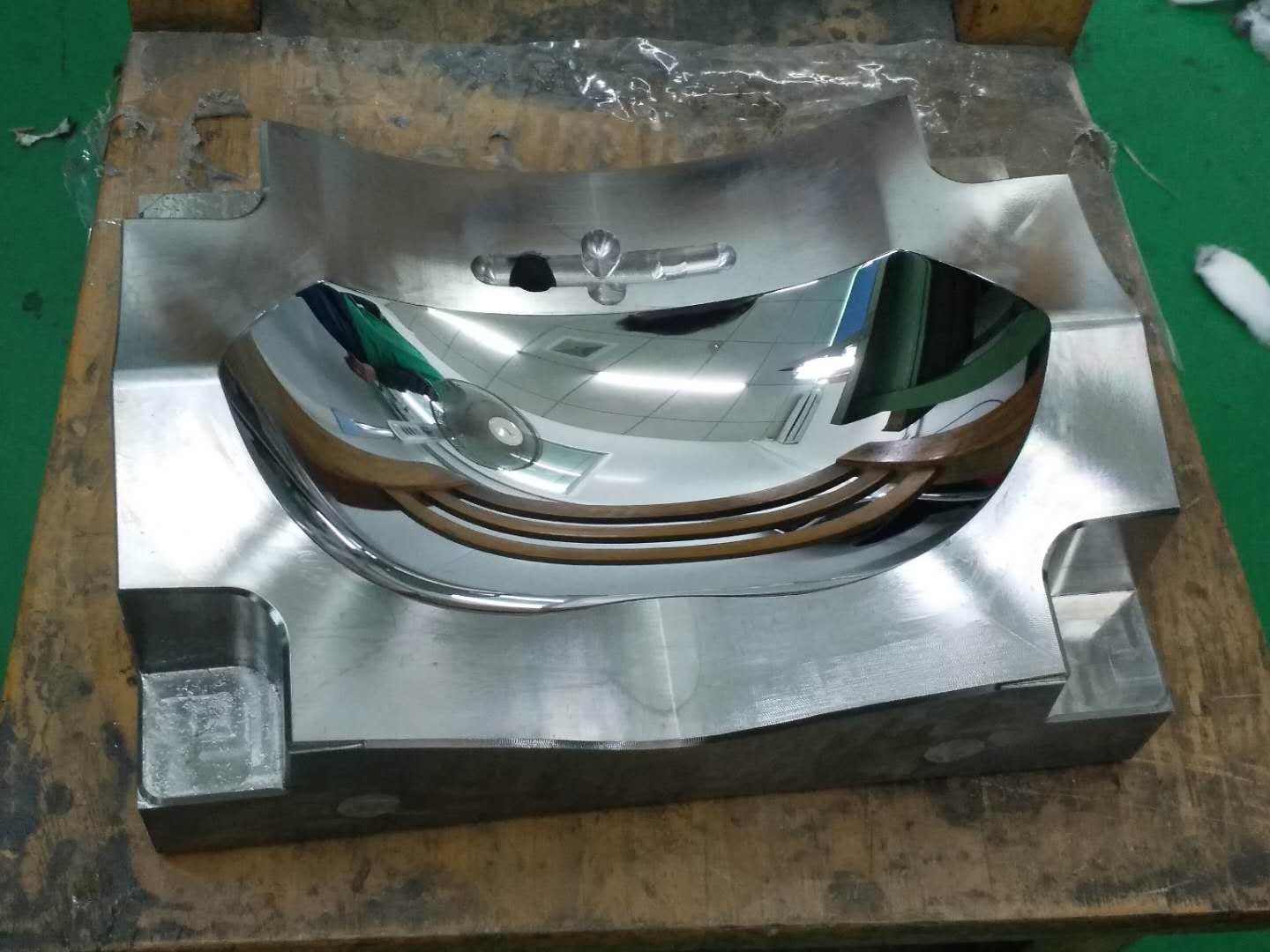 眼镜模具抛光